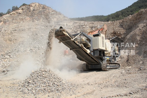 一帆履带式移动破碎站 一帆履带式移动破碎站