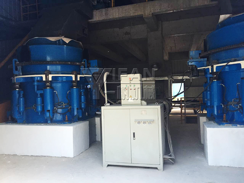 圆锥破碎机现场