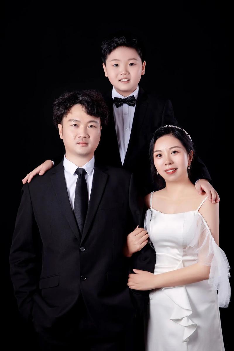 新澳最新版精准特和周华健儿子结婚与周华健儿子结婚照片和结婚照